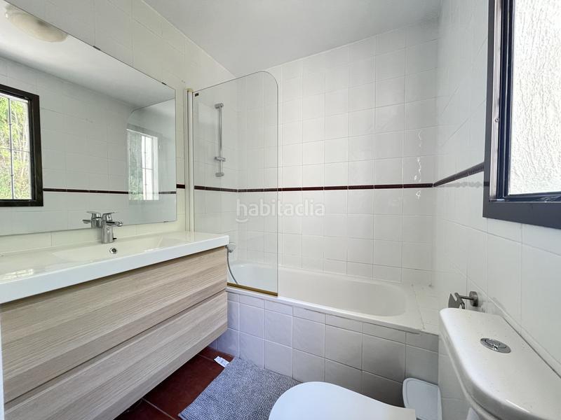 Foto d0530bd0-9703-4ed9-8102-cdaadf7101f0. Casa adosada adosado de 3 dormitorios playa con vistas y excelente ubicación en Casares