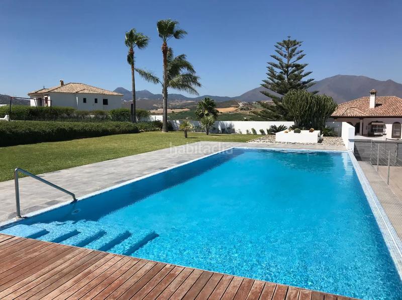 Foto 657543fe-6c12-4ffb-8661-168487467d83. Casa amb calefacció aparcament piscina a San Luis de Sabinillas Manilva