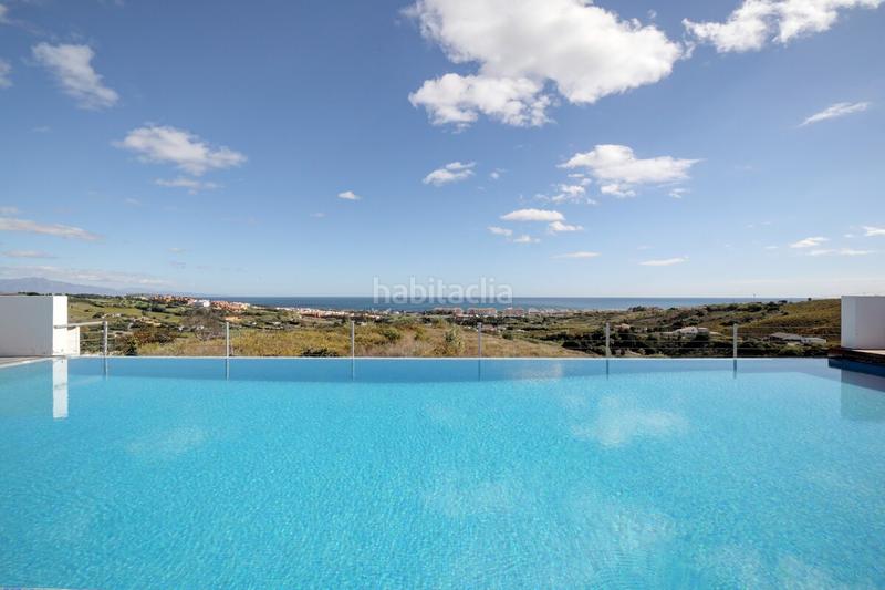 Foto b548900e-3f50-41c0-9e5b-9117b9c1c2d8. Casa amb calefacció aparcament piscina a San Luis de Sabinillas Manilva