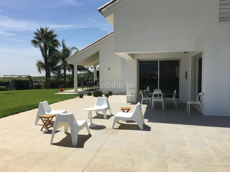 Foto bafcbf83-13b7-4fd0-b69d-b8d2e06db4dd. Casa amb calefacció aparcament piscina a San Luis de Sabinillas Manilva