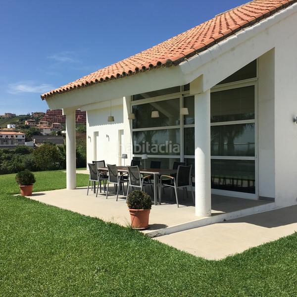 Foto ccbeae3d-83d6-4db8-9064-f36fc06e280c. Casa amb calefacció aparcament piscina a San Luis de Sabinillas Manilva