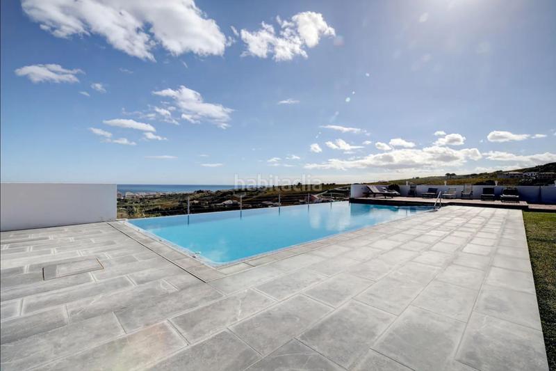 Foto d87c22fc-434b-465f-a5c6-cc67a262d9bd. Casa amb calefacció aparcament piscina a San Luis de Sabinillas Manilva
