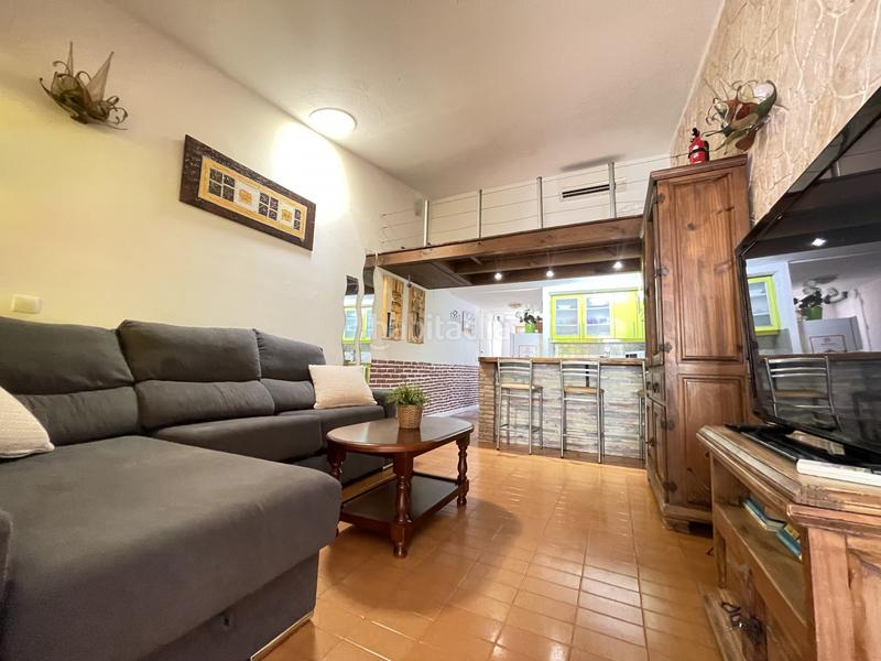 Foto 4e672067-41f8-483d-935c-066ca0fc7016. Apartamento  en playa del cristo, comodidad junto al mar en Estepona