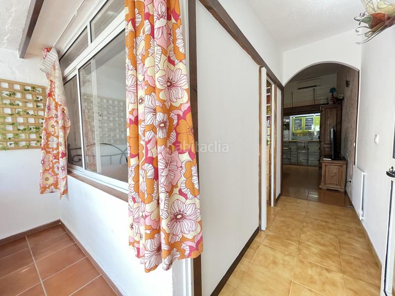 Foto 64e8a707-032e-4c24-a6ee-c3d1fd9c84d5. Apartamento  en playa del cristo, comodidad junto al mar en Estepona