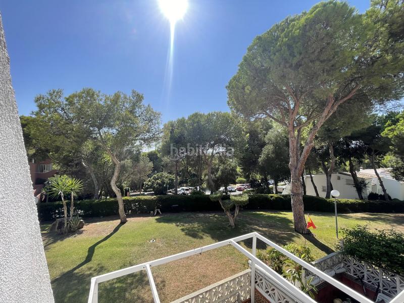 Foto 7c4c2c40-8753-4967-b0c2-6efab50a1335. Apartamento  en playa del cristo, comodidad junto al mar en Estepona