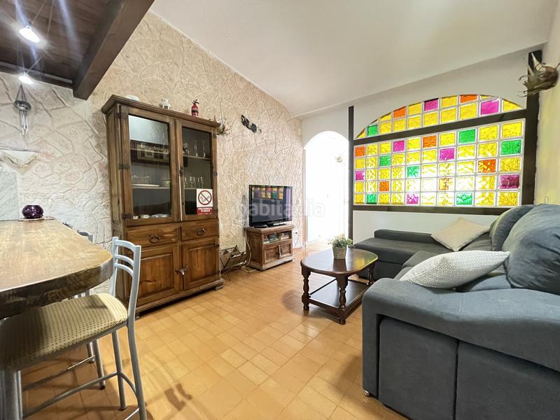 Foto ab0de228-6183-4f45-bf8d-61cf03788a32. Apartamento  en playa del cristo, comodidad junto al mar en Estepona