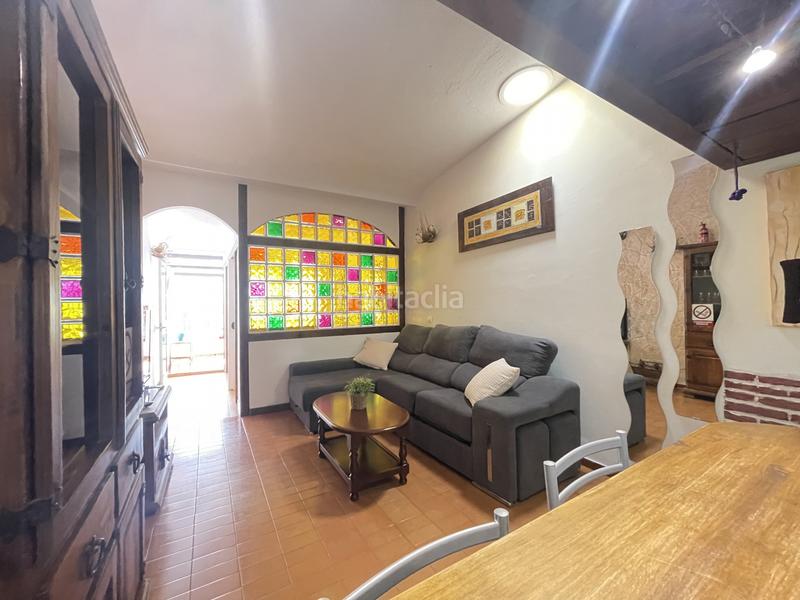 Foto df4d84e5-b0f1-4888-a513-5386bfdd031b. Apartamento  en playa del cristo, comodidad junto al mar en Estepona
