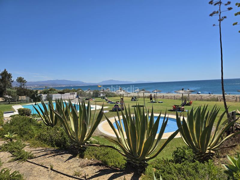 Foto 3484f790-eb48-43ac-97a3-90af75630f98. Apartamento fantástico apartamento de 2 dormitorios en primera línea de playa en la urbanización aldea beach, , muy cerca del puerto en Manilva