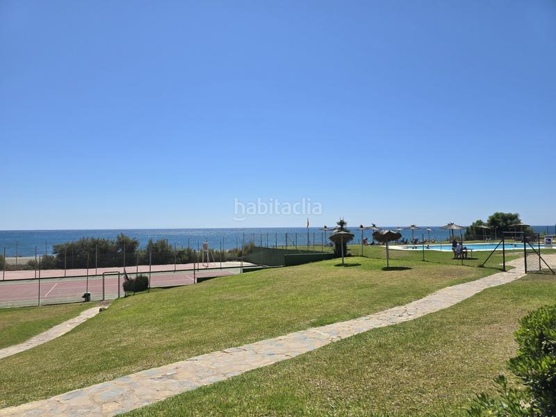 Foto d047708b-0748-48b8-8c17-97dd795b8d8c. Apartamento fantástico apartamento de 2 dormitorios en primera línea de playa en la urbanización aldea beach, , muy cerca del puerto en Manilva