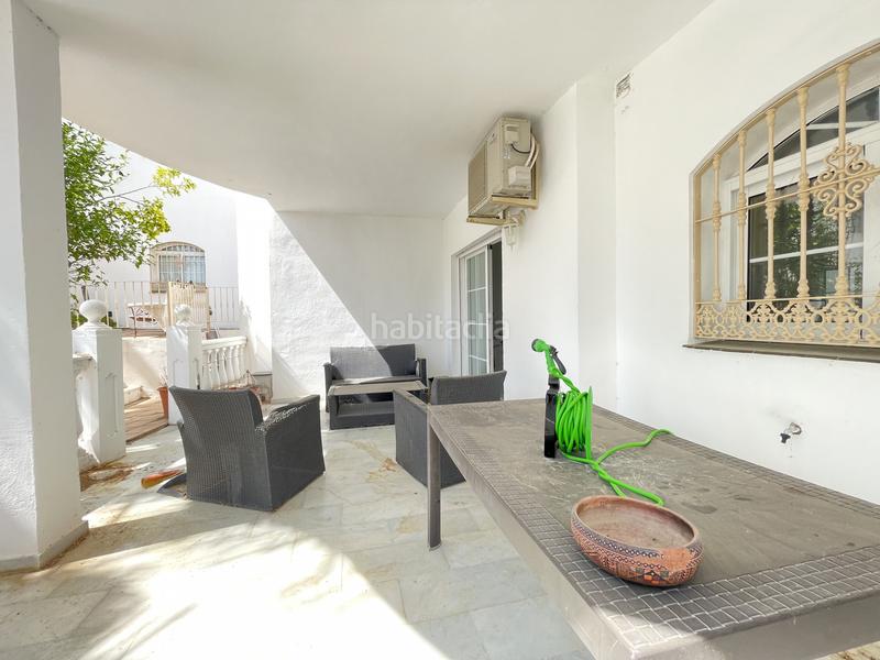 Foto 23d92c3c-355b-422c-8963-3a1c223b003e. Planta baja apartamento en planta baja con varias terrazas golf en Estepona