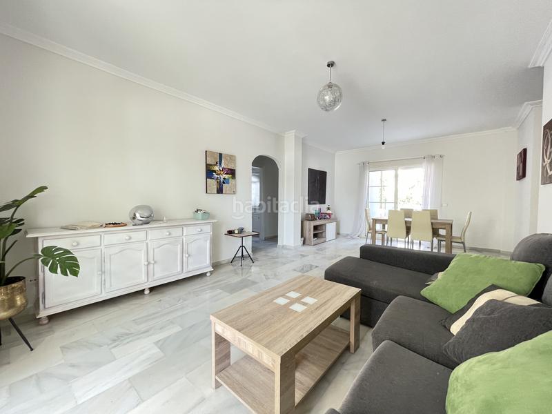 Foto bf1d2269-b19f-4010-93b0-a161f1012f71. Planta baja apartamento en planta baja con varias terrazas golf en Estepona