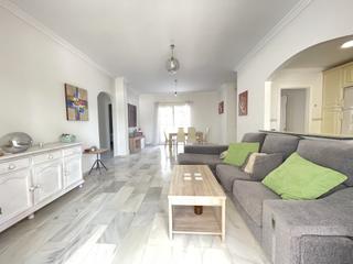 Rez-de-chaussée à Estepona Golf. Apartamento en planta baja con varias terrazas en estepona golf