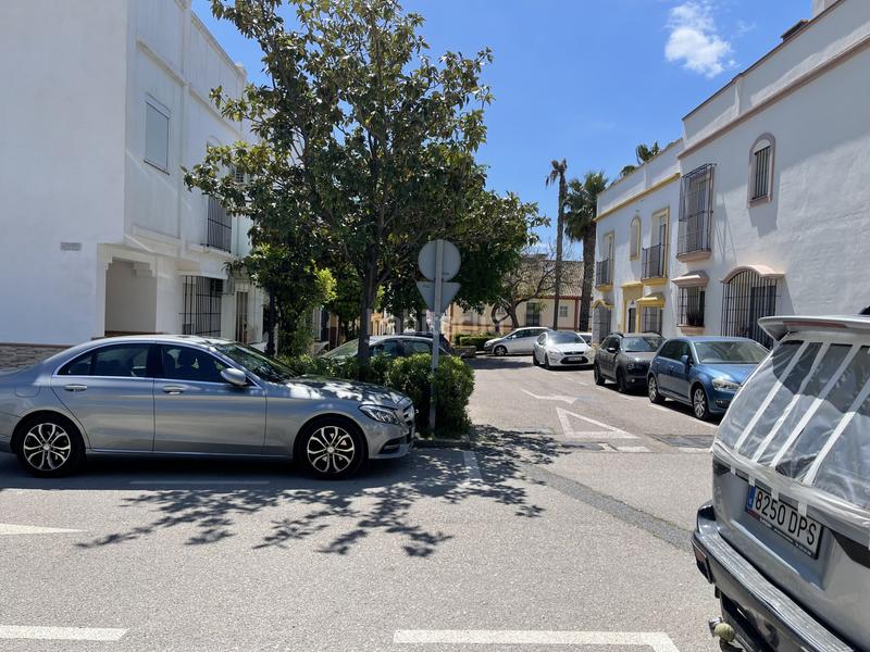 Foto d9fb8b02-61a7-4616-a735-7f26545a23f3. Terreno residencial fantástica parcela en Cancelada centro lista para construir la casa de tus sueños en Estepona