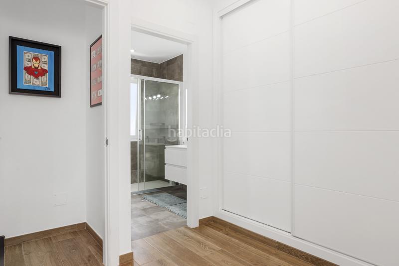 Foto 9bcd3900-ed6f-4cba-868c-fdaf3d0504b5. Reihenhaus mit parking in Centro Estepona