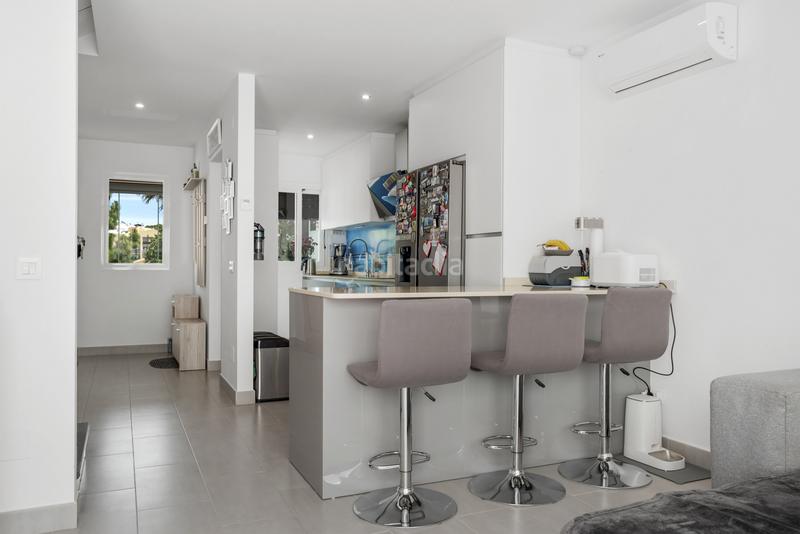 Foto f65149ef-e6f8-467b-af37-9ae2306b4913. Reihenhaus mit parking in Centro Estepona