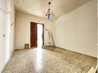 Planta baixa a Centro. Apartamento en planta baja para renovar en el casco antiguo de e