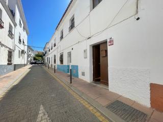Planta baixa a Centro. Apartamento en planta baja para renovar en el casco antiguo de e