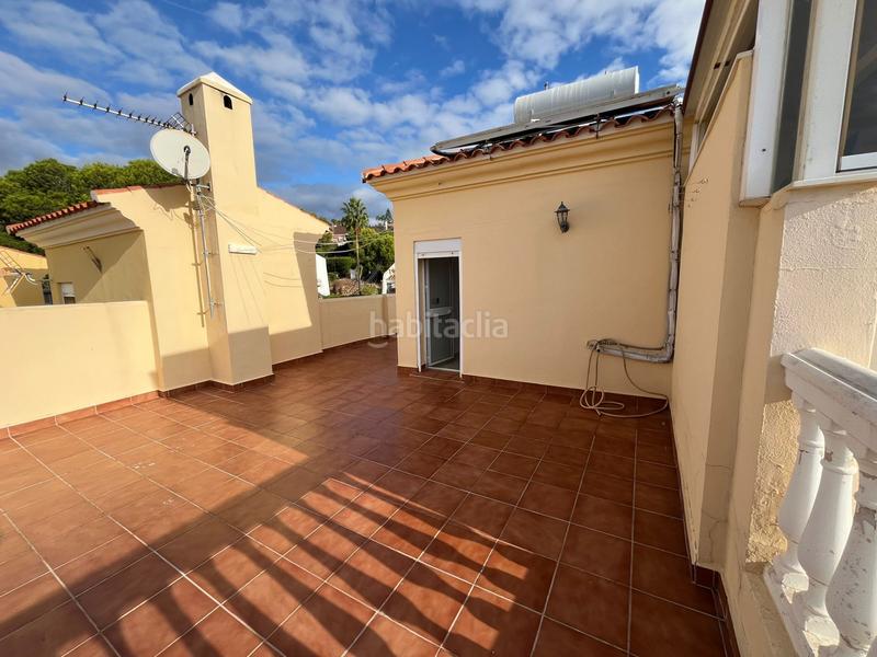 Foto 43960cac-0aa7-4bad-ab3f-b7805a5e402a. Casa adossada amb aparcament piscina a Seghers Estepona