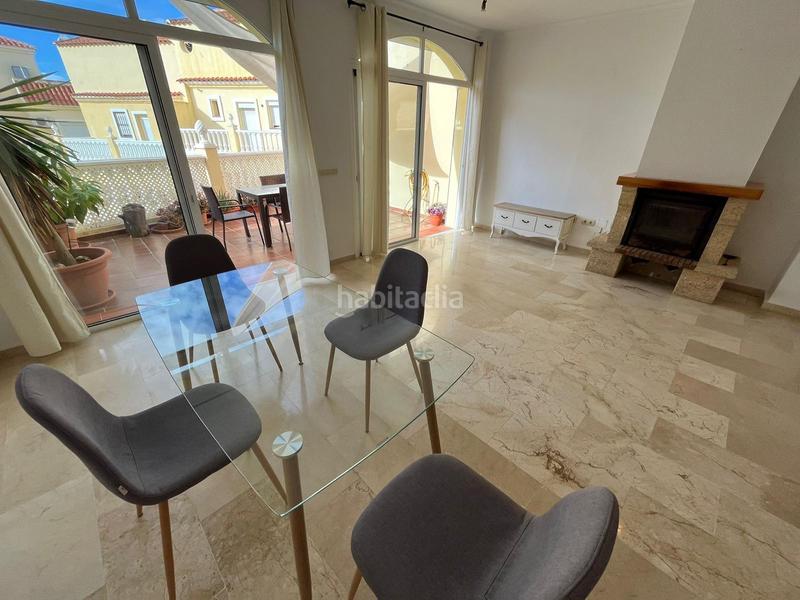 Foto 855a406e-5c1d-4740-b1a3-1cb74da1ef22. Casa adossada amb aparcament piscina a Seghers Estepona