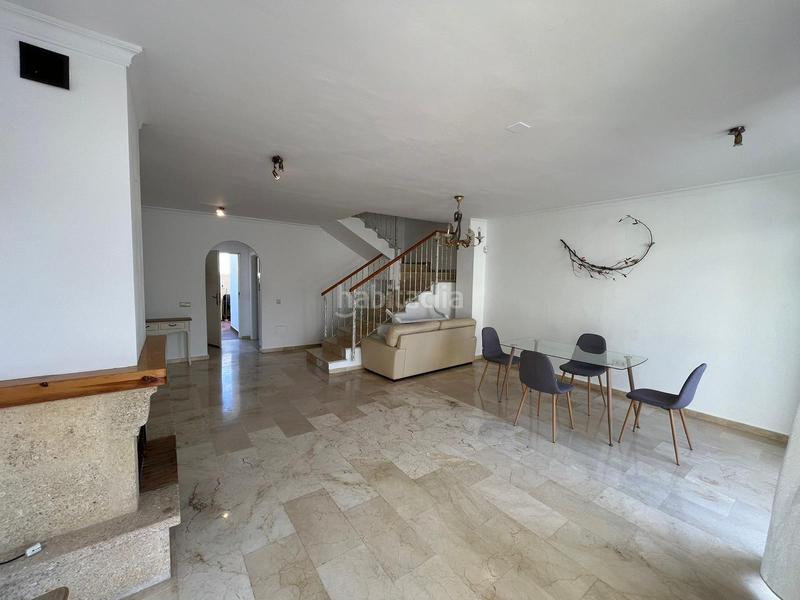 Foto 8aa3a358-3eb1-4d34-986d-d05d01b29fed. Casa adossada amb aparcament piscina a Seghers Estepona