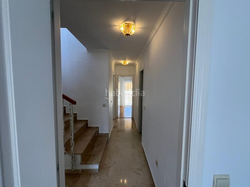 Foto bccd0af3-e67c-43fb-8478-236432a74595. Casa adossada amb aparcament piscina a Seghers Estepona