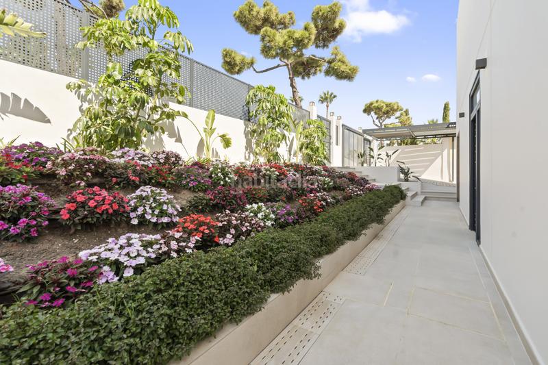 Foto 13ddacb8-4d27-42a6-ad59-b7c219640f45. Maison avec parking piscine dans Chullera Manilva