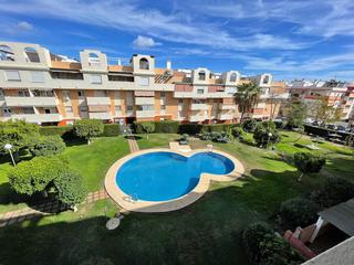 Appartement à Centro. Precioso apartamento de 2 dormitorios, piscina, garaje y traster