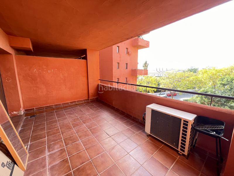 Foto 833a2ec3-58c4-49a1-bc94-dd10d9333eca. Piccolo appartamento con parcheggio piscina in puerto de Estepona Estepona