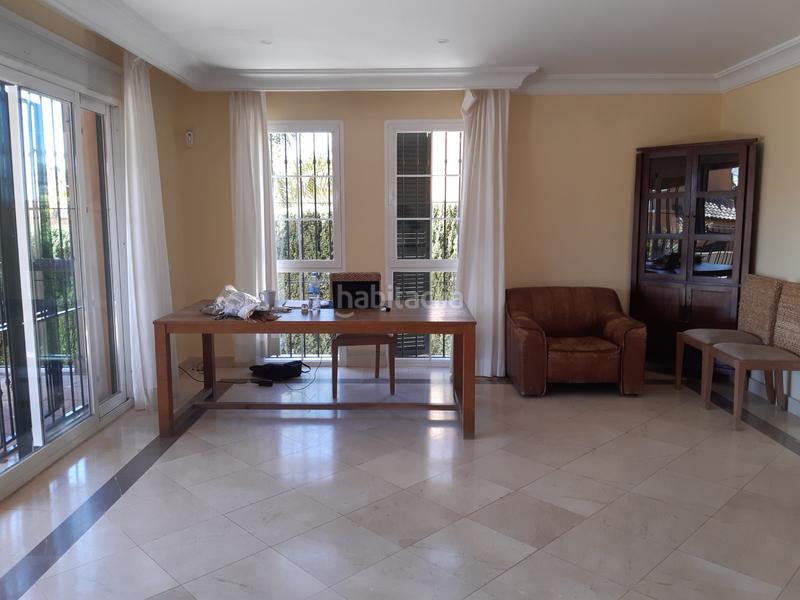 Foto 26c7ccef-d9a2-42a3-b83d-4e8a5d1b958f. Lloguer casa adossada amb aparcament piscina a Guadalobón Estepona