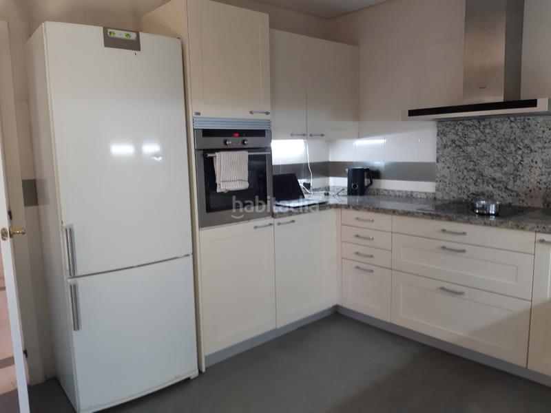 Foto 55e705d5-7865-42f1-b316-b55c818085cc. Location maison jumelée avec parking piscine dans Guadalobón Estepona