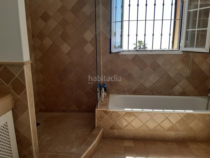 Foto 72cfdf93-7a3d-4883-85e6-d65c06e66f00. Miete reihenhaus mit parking pool in Guadalobón Estepona