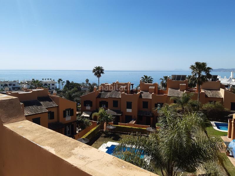 Foto 19bc5962-aaa5-4093-964a-0cafdb67c641. Rent semi detached house with parking pool in Guadalobón Estepona