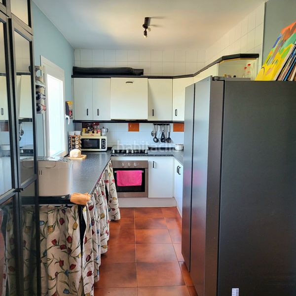 Foto 3f63d616-d261-4a48-9c9b-5ddafc3087cd. Casa aparellada amb aparcament a Manilva pueblo Manilva