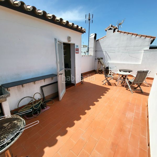 Foto bbf64683-0487-4700-a25f-8584a47661dd. Casa aparellada amb aparcament a Manilva pueblo Manilva
