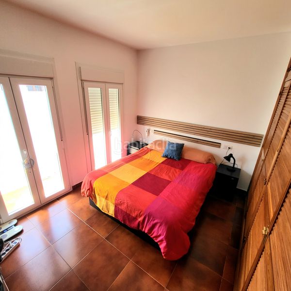 Foto bf420498-b6e0-4b09-8161-48588c02c53f. Casa aparellada amb aparcament a Manilva pueblo Manilva