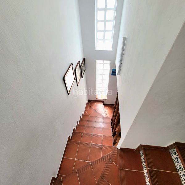 Foto d62373b8-bada-4f63-9769-0f8571fbbf02. Casa aparellada amb aparcament a Manilva pueblo Manilva