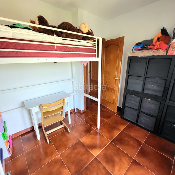 Foto d99a0415-91ee-44b5-b06c-aee23e455cb0. Casa aparellada amb aparcament a Manilva pueblo Manilva
