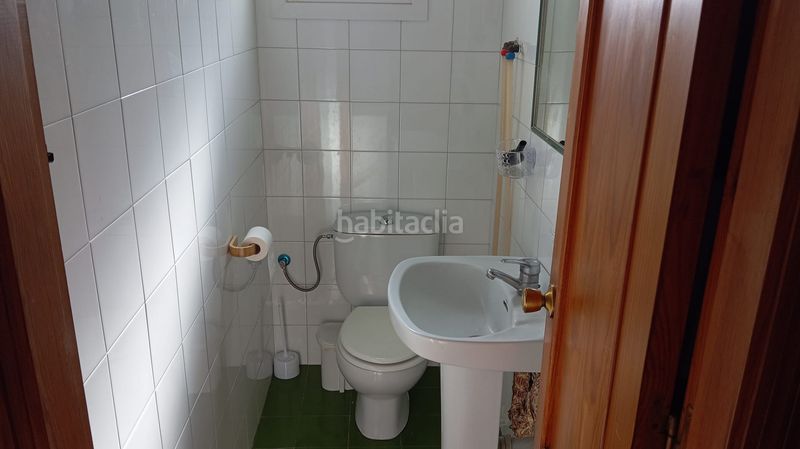 Foto e2a0c712-2123-42f4-910d-5d97809dcda3. Casa aparellada amb aparcament a Manilva pueblo Manilva