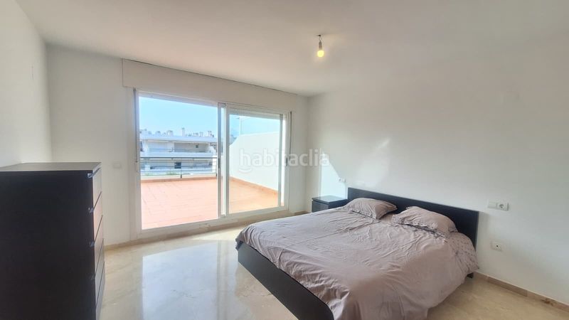 Foto 1af92592-dce4-4bbc-ad2c-1208f77b03f7. Àtic amb calefacció aparcament piscina a Guadalmina Alta Marbella