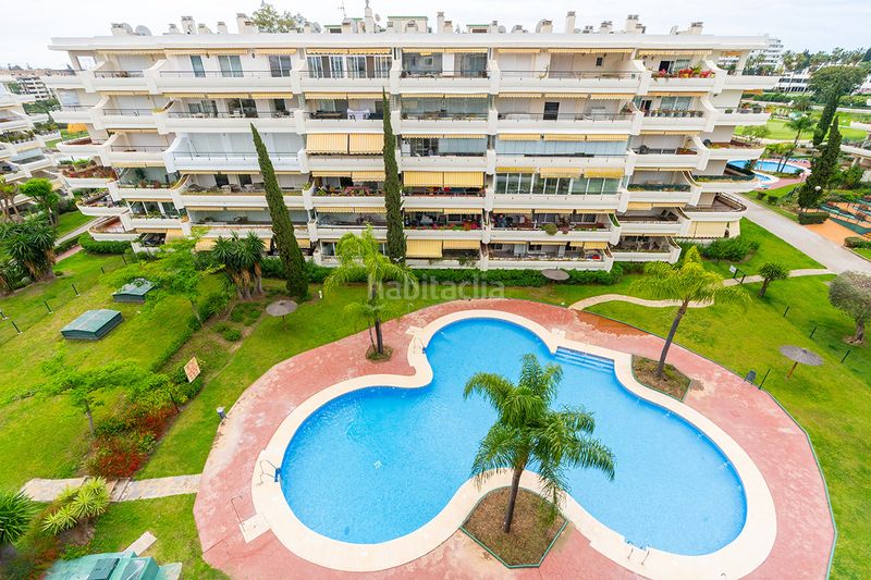 Foto e46cc0a2-87c7-422b-bb62-947aec9b5261. Àtic amb calefacció aparcament piscina a Guadalmina Alta Marbella