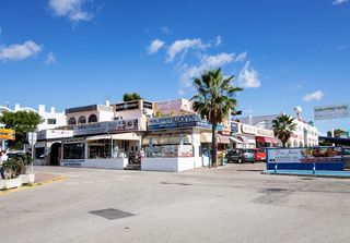 Building in Paraiso - Barronal. Edificio comercial en estepona  excelente oportunidad de inversi