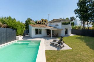 Xalet a Guadalobón. Villa independiente con carácter mediterráneo y piscina privada