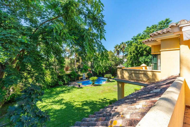 Foto 77cff05b-e0d7-4161-8ab5-fe28544dd975. Casa amb aparcament piscina a Guadalmina Baja Marbella