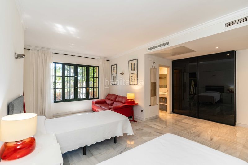 Foto 81729e82-912d-4334-9368-235d54106001. Casa amb aparcament piscina a Guadalmina Baja Marbella