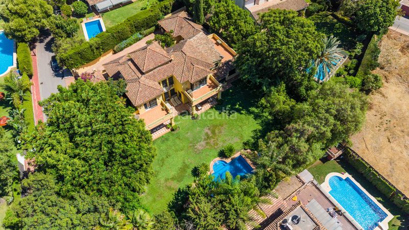 Foto e290a92a-a1f0-419e-be1b-bbacf1fd66eb. Casa amb aparcament piscina a Guadalmina Baja Marbella