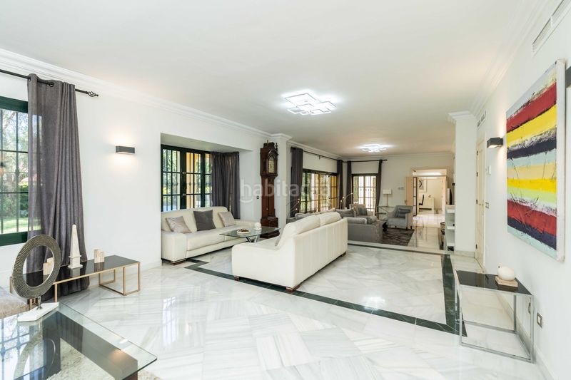 Foto f7615a22-032d-458f-80a9-cc1f2a9dd9de. Casa amb aparcament piscina a Guadalmina Baja Marbella