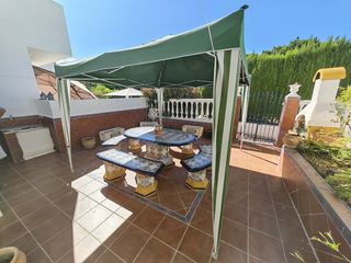 Casa adossada a Guadalobón