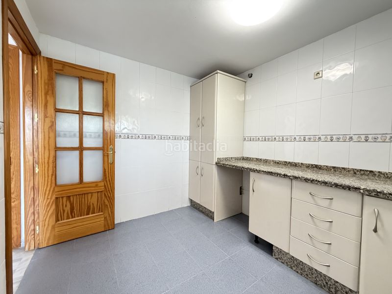 Foto bffb6e3b-314f-498b-9296-0bad61421187. Dúplex amb piscina a Zona de Punta Plata Estepona