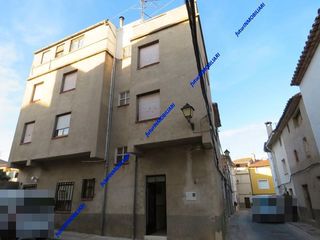 Casa  Calle de la roca de mei. Casa con 6 habitaciones amueblada