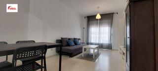 Alquiler Apartamento en Madre de Dios. Se alquila apartamento en el centro de jerez para periodo escola